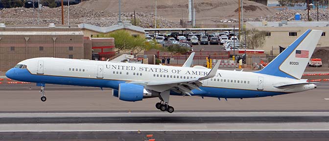Boeing VC-32A 98-0001, Phoenix Sky Harbor, May 1, 2018